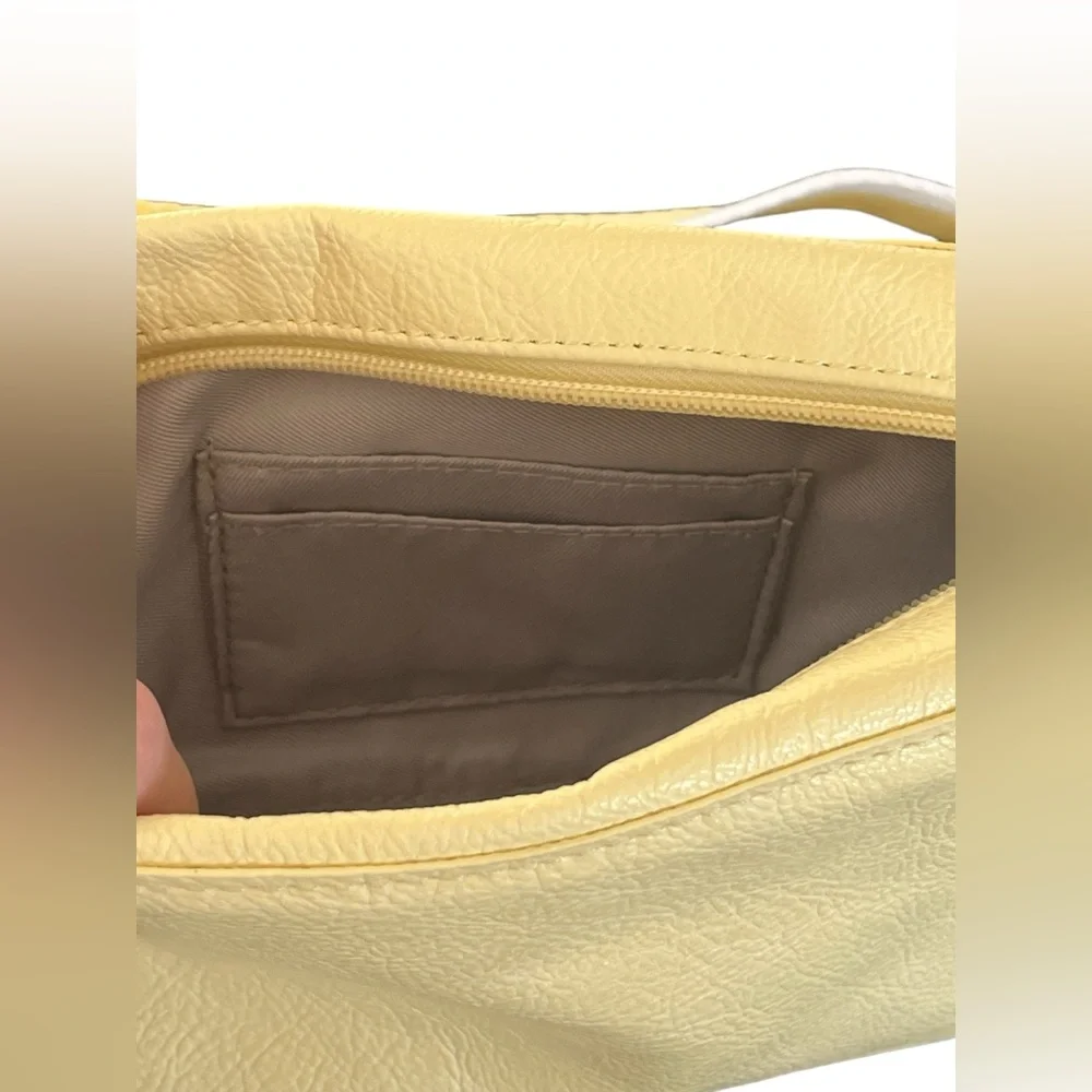 NWT Thirty-One Yellow Purse. - Picture 9 of 14
